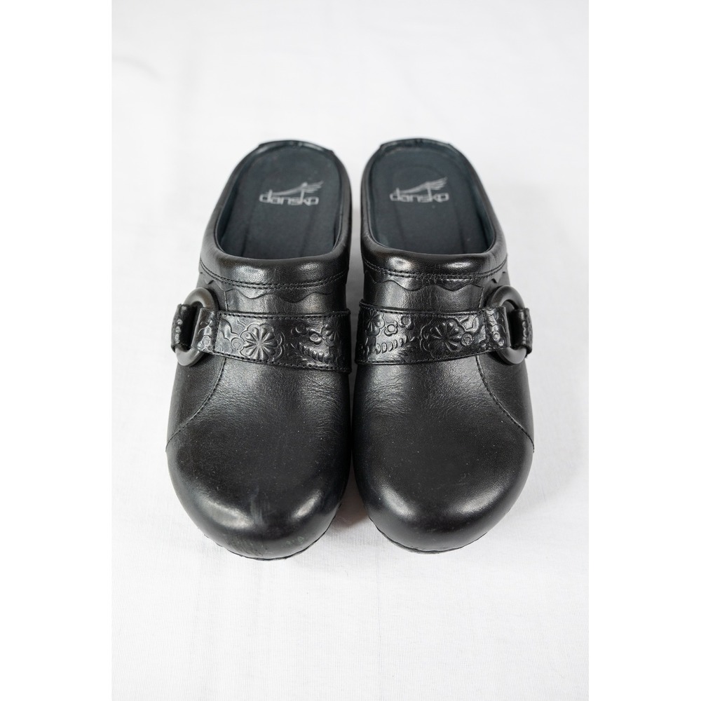 Dansko Clogs Women 37 6.5-7 Black Good Leather Floral Embossed Ring Buckle Mules